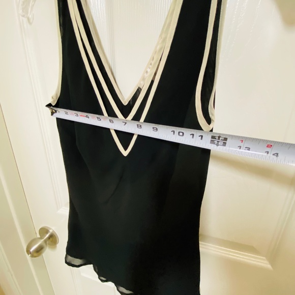 Women's Sleeveless V-Neck Blouse by Cote Femme Size 6 - Picture 4 of 8